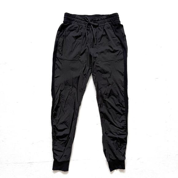Lululemon Beyond The Studio Jogger Black Pants, Size 6 - Picture 1 of 7
